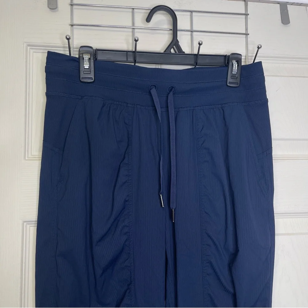 Lululemon Dance Studio Mid-Rise Jogger Sz 8 - Picture 2 of 8